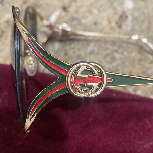 Gucci Sunglasses!! - Picture 7 of 7